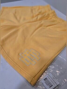 ERIC EMANUEL - EE BASIC SWEATSHORT - Banana/Banana